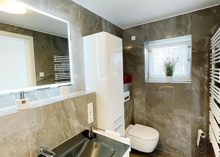 Luxury Mit Grossem Bett Und Schlafsofa Luxurioes Ausgestattet Mit Schoene Terrasse Und Garten! Apartman Gießen