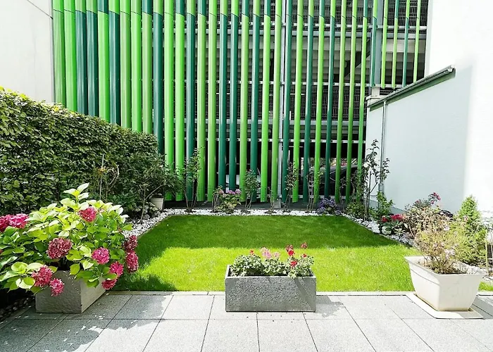 Apartman Luxury Mit Grossem Bett Und Schlafsofa Luxurioes Ausgestattet Mit Schoene Terrasse Und Garten!