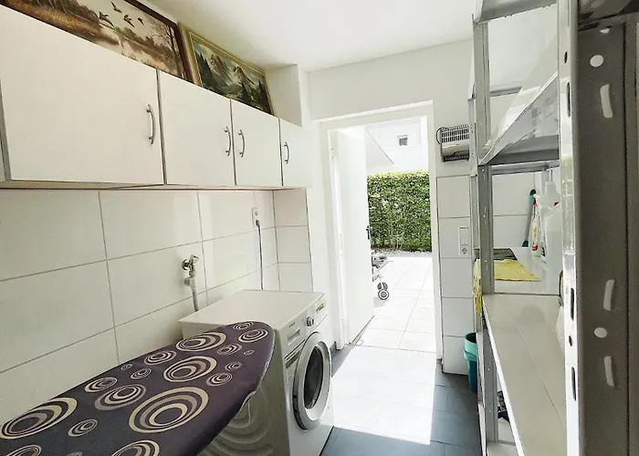 Apartman Luxury Mit Grossem Bett Und Schlafsofa Luxurioes Ausgestattet Mit Schoene Terrasse Und Garten!